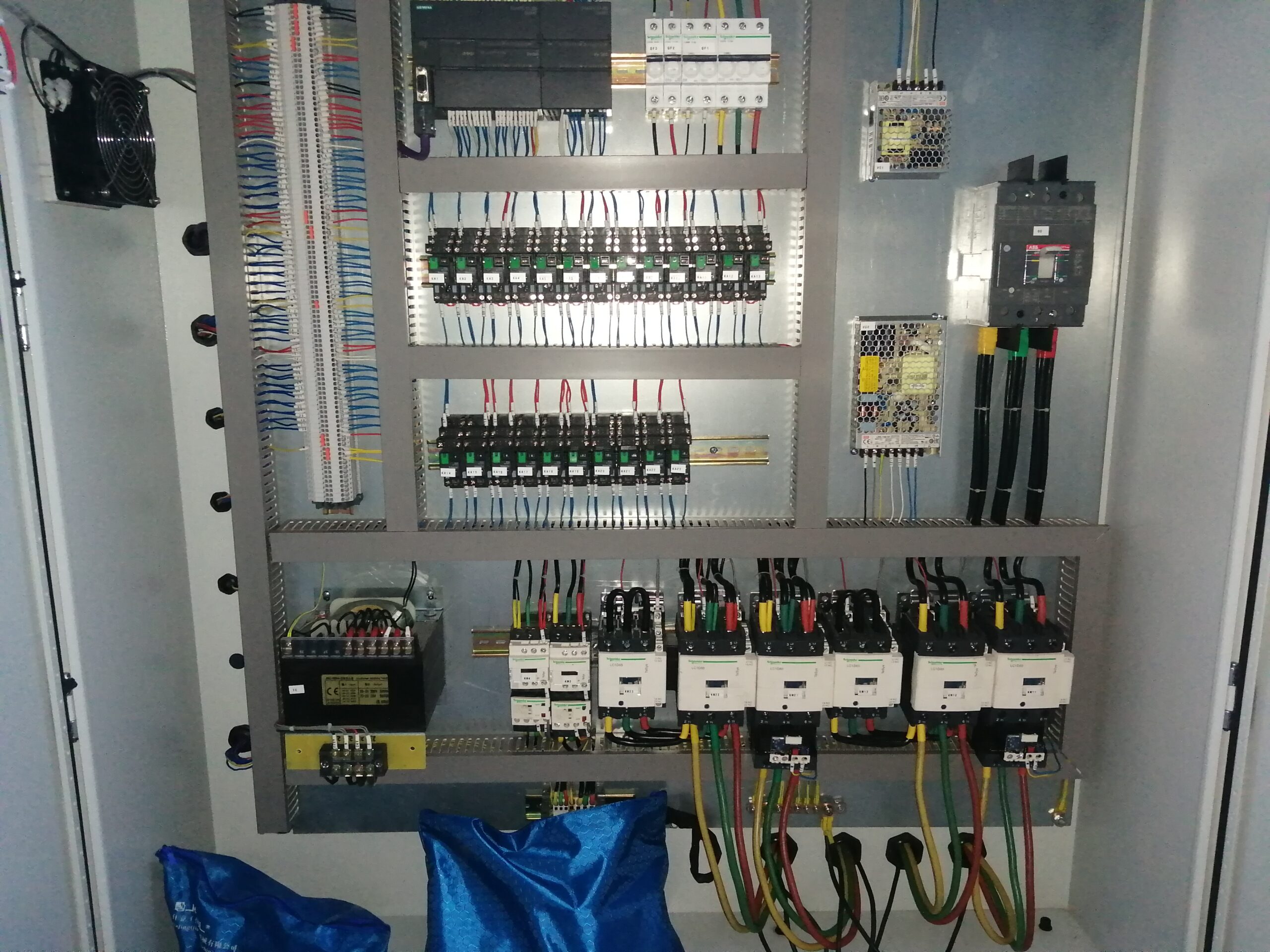 Tableros de <br> Potencia y Control